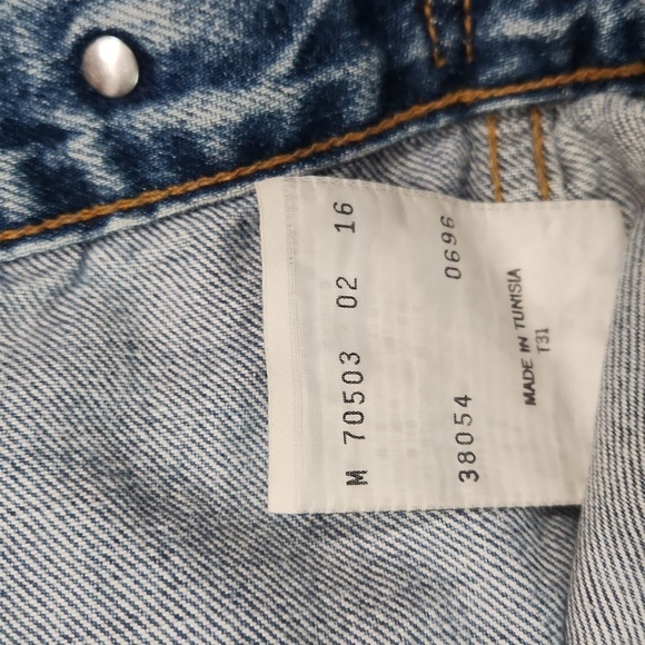 Vintage Levi's 70503 Mens 90's Medium Wash Jean Jacket - Picture 3 of 5